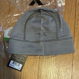 New! Woolx merino wool skull cap, carbon pinstripe